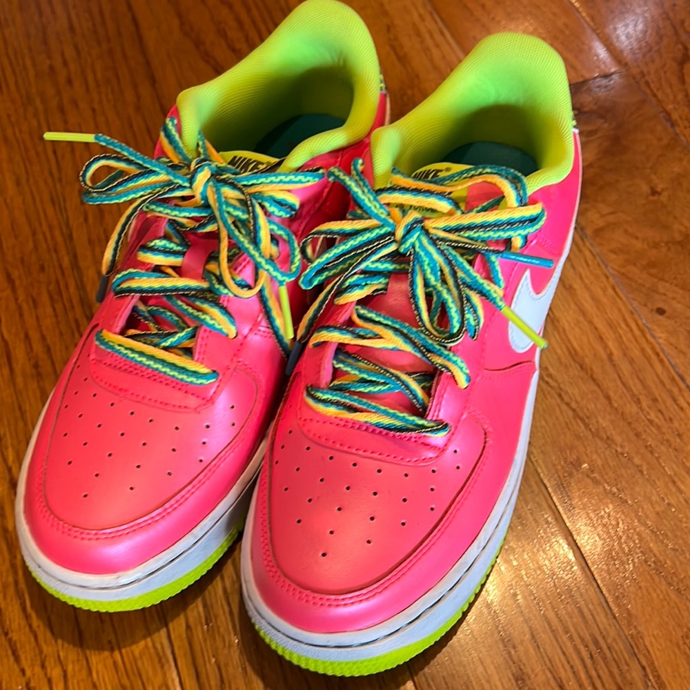 Color me happy feet